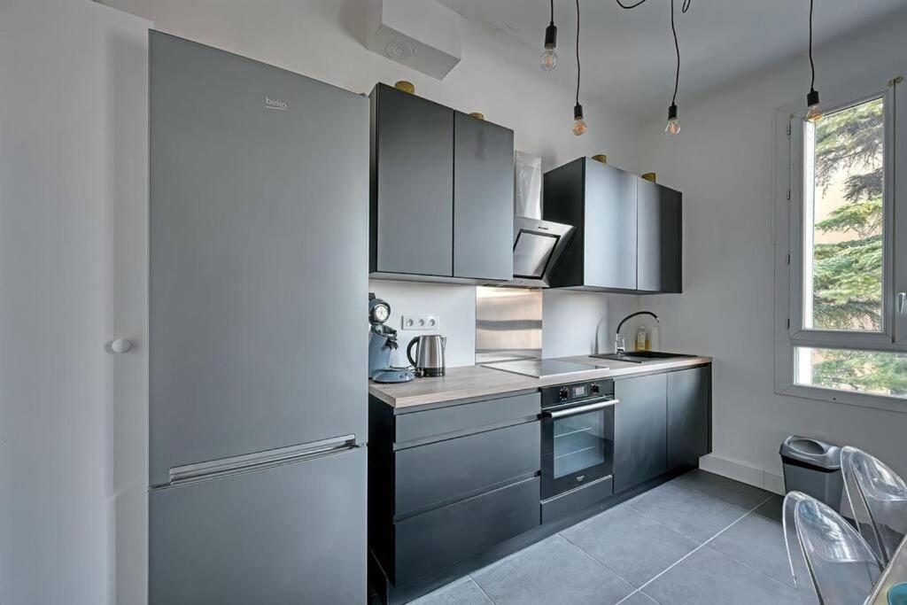 The Rooftop - Ac Clim - Wi-Fi - Parking Gratuit Dans La Rue Avignon Luaran gambar